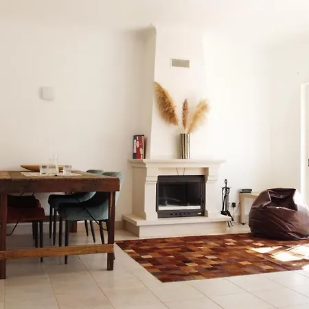 Komfortables Town House In Traumhafter Lage Budens Exterior photo